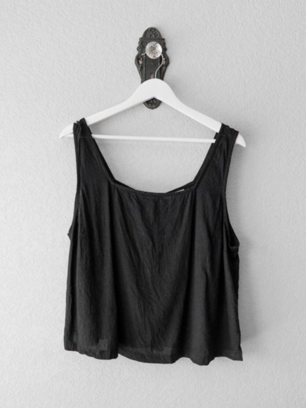 Time & Tru Black Linen Blend Boxy Tank Top XL Back Button Sleeveless